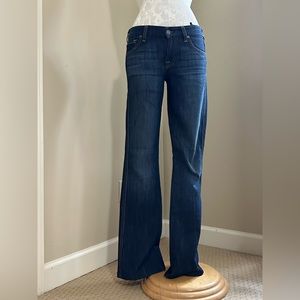 7 for all mankind A pocket flare sz 26, 32in inseam, 7in @ knee, 9in @ flare.